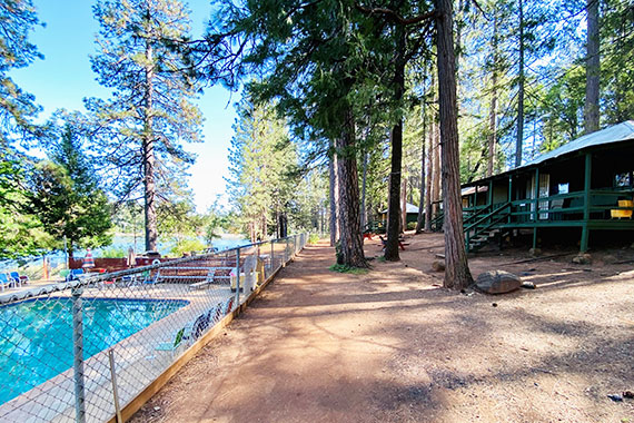 DeSabla Cabins by Pool